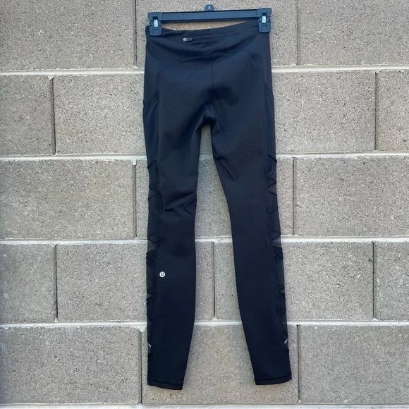 NWT Lululemon Speed Up Mesh Tight